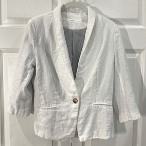 Waist-length Gibson Linen Blazer- white. Medium petite.